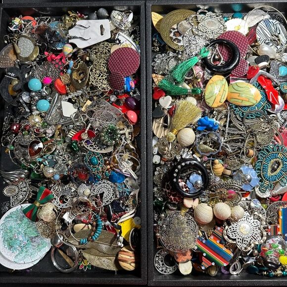 J418 Craft Bulk Bundle of Jewelry - Picture 1 of 2